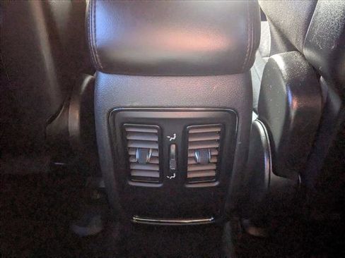 Used 2020 Jeep Grand Cherokee Laredo image 19