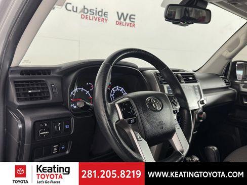 Used 2022 Toyota 4Runner SR5 image 12