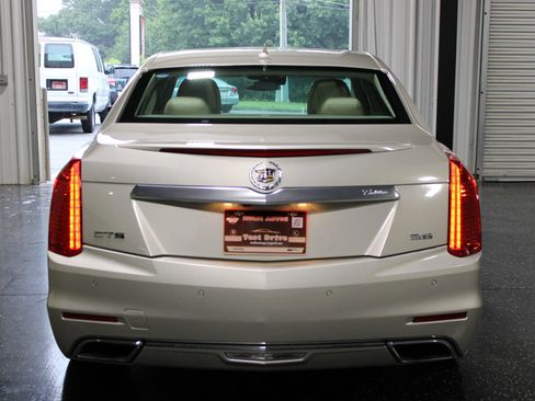 Used 2014 Cadillac CTS Luxury RWD image 4