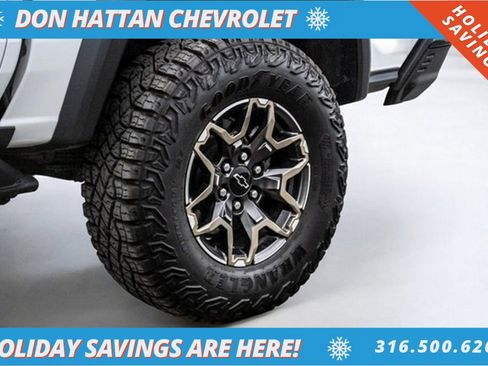 Used 2024 Chevrolet Colorado ZR2 w/ ZR2 Convenience Package III image 43