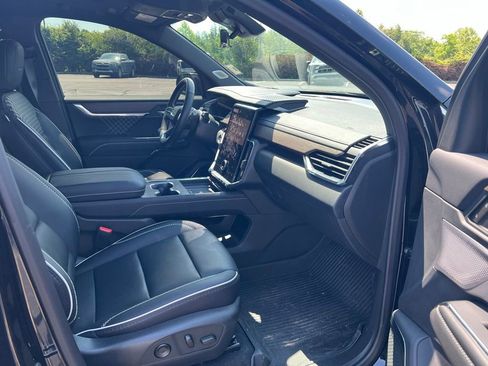 Used 2025 GMC Acadia Denali w/ Super Cruise Package AWD/4WD image 10