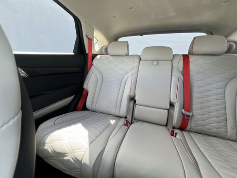 New 2025 Genesis GV80 3.5T e-SC AWD/4WD image 12