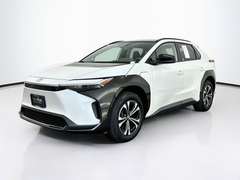 Used 2024 Toyota bZ4X AWD w/ Weather Package image 3