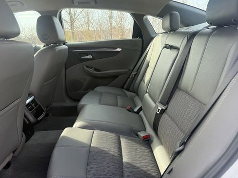 Used 2018 Chevrolet Impala LT image 15