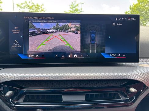 New 2026 BMW 330i xDrive Sedan w/ Convenience Package AWD/4WD image 17