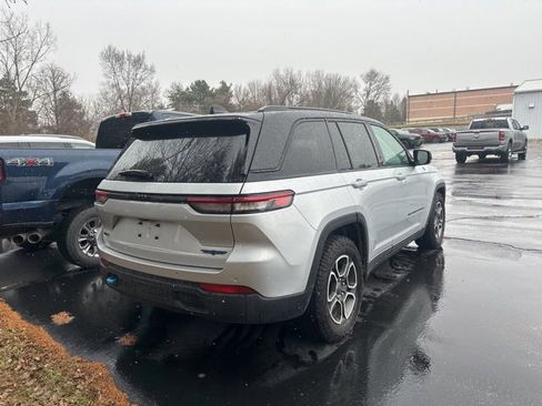 Used 2024 Jeep Grand Cherokee Trailhawk image 4