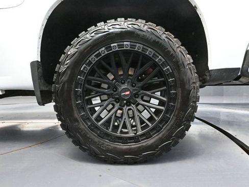 Used 2025 Chevrolet Silverado 1500 RST image 16