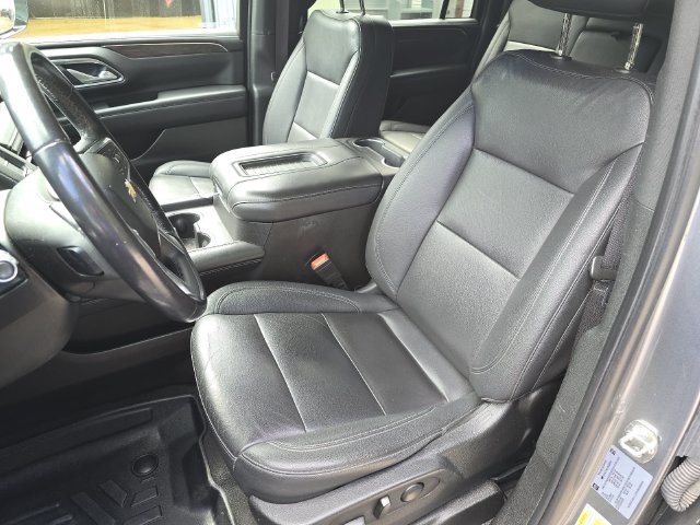 Used 2022 Chevrolet Suburban LT RWD image 13