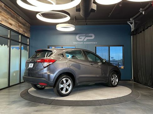 Used 2019 Honda HR-V LX image 3