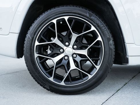 Used 2022 Jeep Grand Cherokee Summit image 29