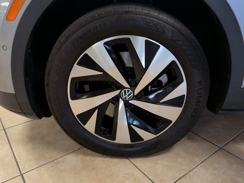 Used 2023 Volkswagen ID.4 Pro AWD/4WD image 7