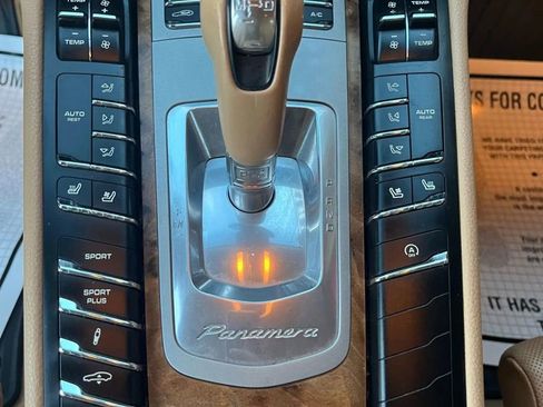 Used 2014 Porsche Panamera 4S image 9