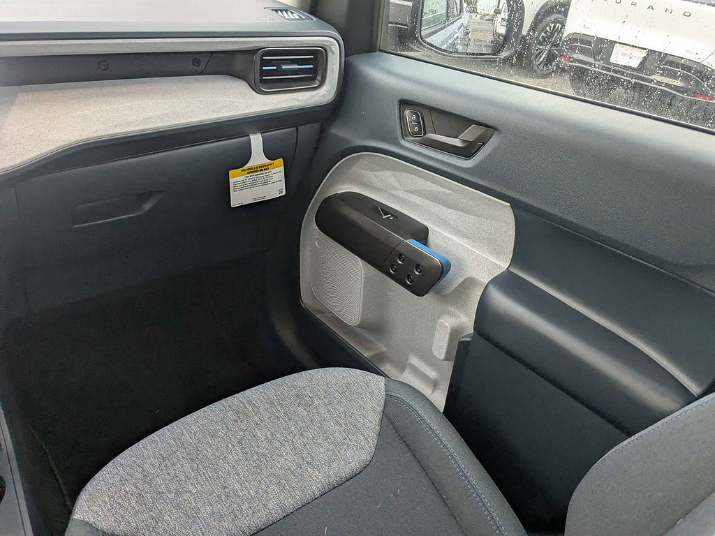 Used 2025 Ford Maverick XLT FWD image 17