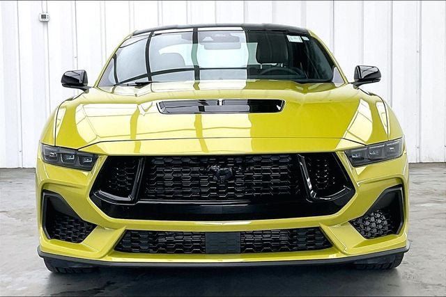 Used 2025 Ford Mustang GT Premium RWD image 3