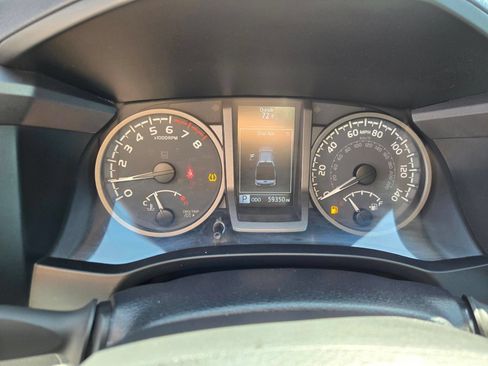 Used 2021 Toyota Tacoma TRD Off-Road w/ Technology Package AWD/4WD image 20