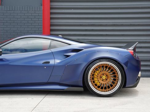 Used 2017 Ferrari 488 GTB RWD image 5