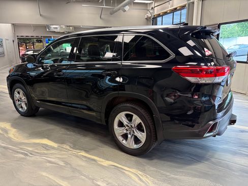 Used 2018 Toyota Highlander Limited AWD/4WD image 36