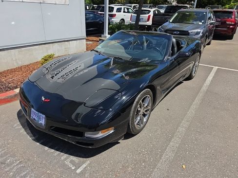 Used 1999 Chevrolet Corvette Convertible w/ Memory Pkg RWD image 2