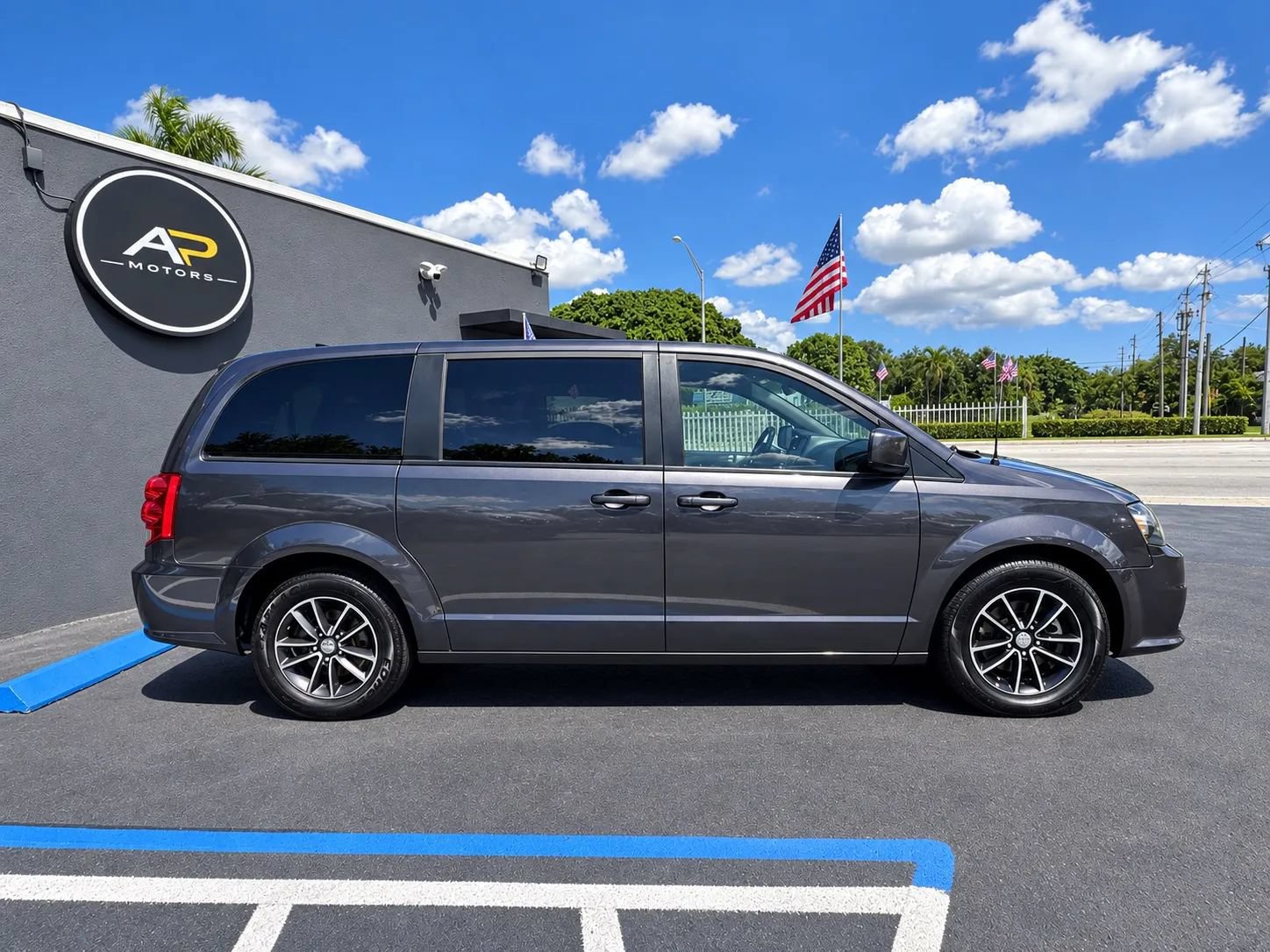 Used 2019 Dodge Grand Caravan GT FWD image 5