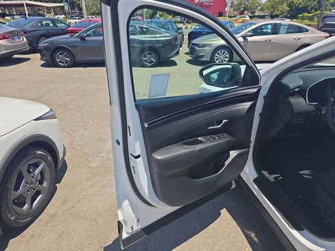 Certified 2024 Hyundai Tucson SEL AWD/4WD image 10