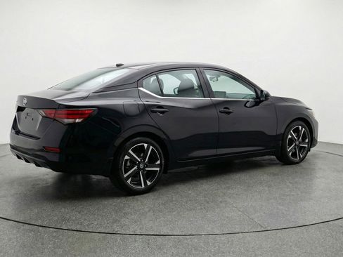 Used 2025 Nissan Sentra SV FWD image 9