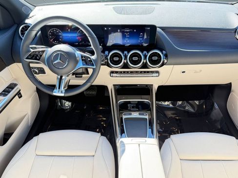 New 2026 Mercedes-Benz GLA 250 image 24