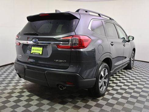 Used 2023 Subaru Ascent Premium w/ Convenience Package image 6