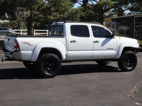 Used 2010 Toyota Tacoma 4x4 Double Cab image 4