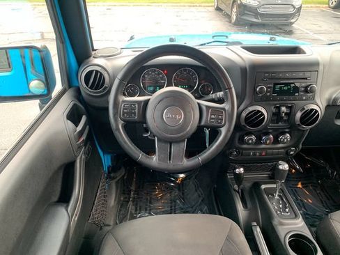 Used 2017 Jeep Wrangler Unlimited Sport w/ Quick Order Package 24S AWD/4WD image 16