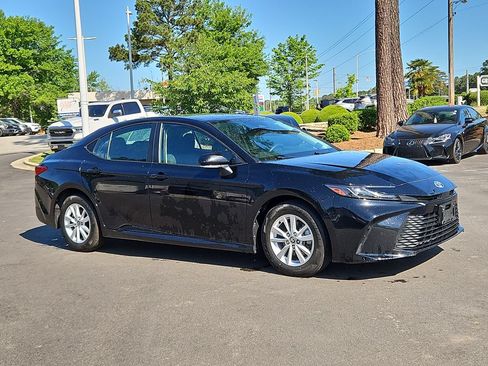 Used 2025 Toyota Camry LE FWD image 1