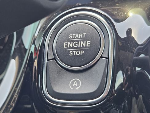 Certified 2026 Mercedes-Benz GLA 250 4MATIC image 36