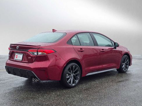 Used 2025 Toyota Corolla SE image 7