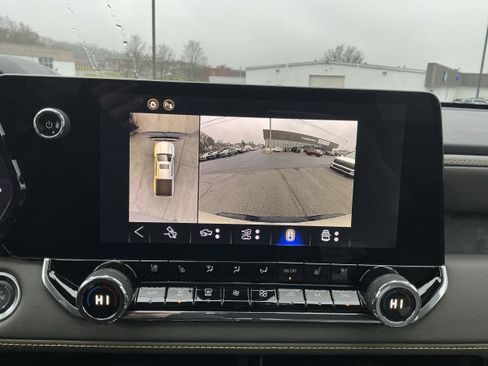 New 2026 Chevrolet Colorado ZR2 w/ Off-Road Front Bumper Package image 15