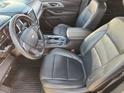 Used 2019 Chevrolet Traverse LT w/ LPO, 'HIT The Road' Package FWD image 20
