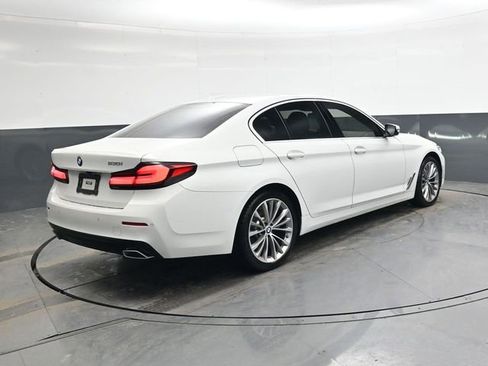Used 2023 BMW 530i w/ Convenience Package image 4