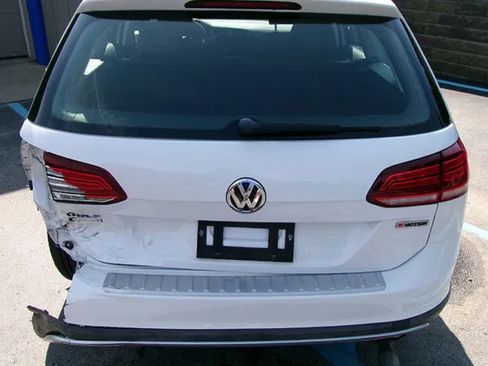 Used 2019 Volkswagen Golf Alltrack SEL AWD/4WD image 3