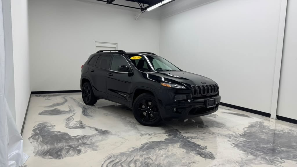 Used 2016 Jeep Cherokee Latitude w/ Cold Weather Group AWD/4WD image 4