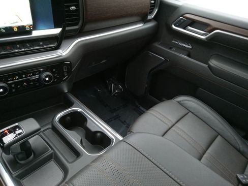 Used 2025 Chevrolet Silverado 1500 High Country w/ Midnight Edition image 24