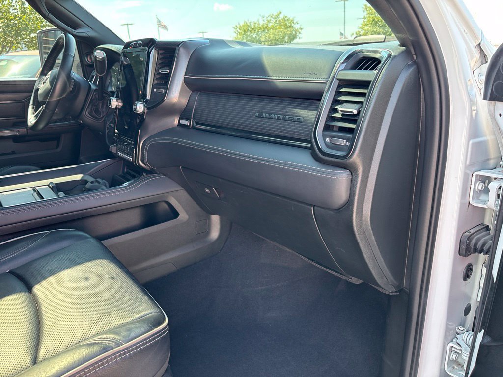 Used 2024 RAM 2500 Limited AWD/4WD image 32