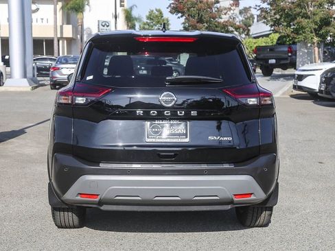Used 2021 Nissan Rogue SV AWD/4WD image 7
