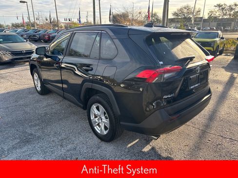 Used 2021 Toyota RAV4 XLE image 10