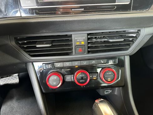 Used 2019 Volkswagen Jetta R-Line image 23