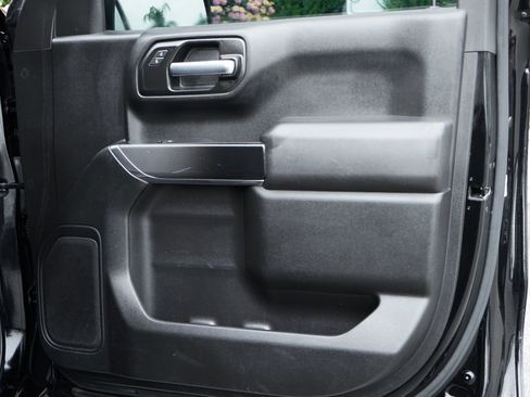 Used 2021 Chevrolet Silverado 1500 Custom Trail Boss w/ Midnight Edition image 38