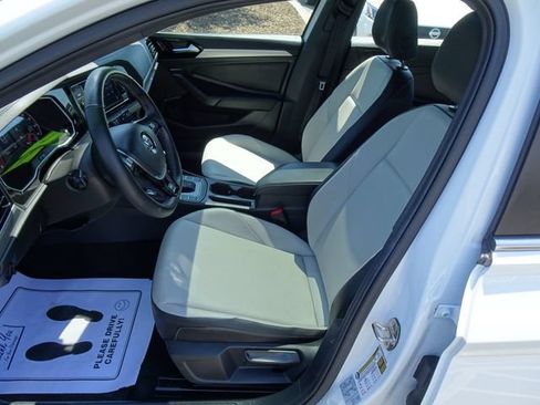Used 2019 Volkswagen Jetta R-Line FWD image 10