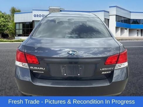 Used 2010 Subaru Legacy 2.5i Premium AWD/4WD image 5
