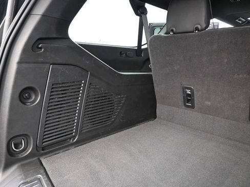 Used 2024 GMC Yukon XL Denali image 35
