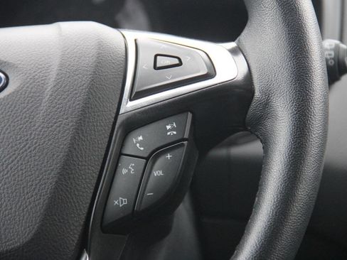 Certified 2024 Ford Edge SEL image 18