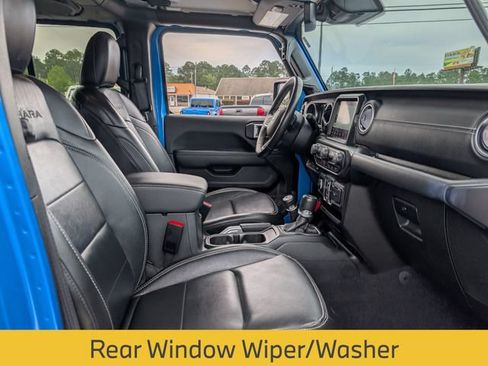 Used 2022 Jeep Wrangler Unlimited Sahara w/ Safety Group AWD/4WD image 30