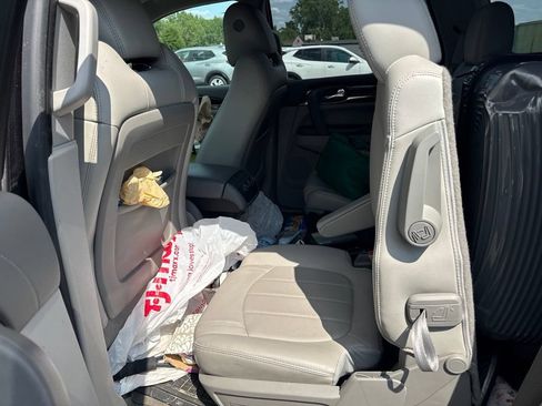 Used 2017 Buick Enclave Leather w/ Trailering Package AWD/4WD image 11
