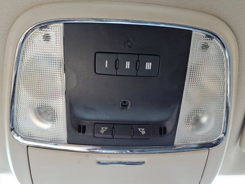 Used 2023 Chrysler 300 Touring L RWD image 27